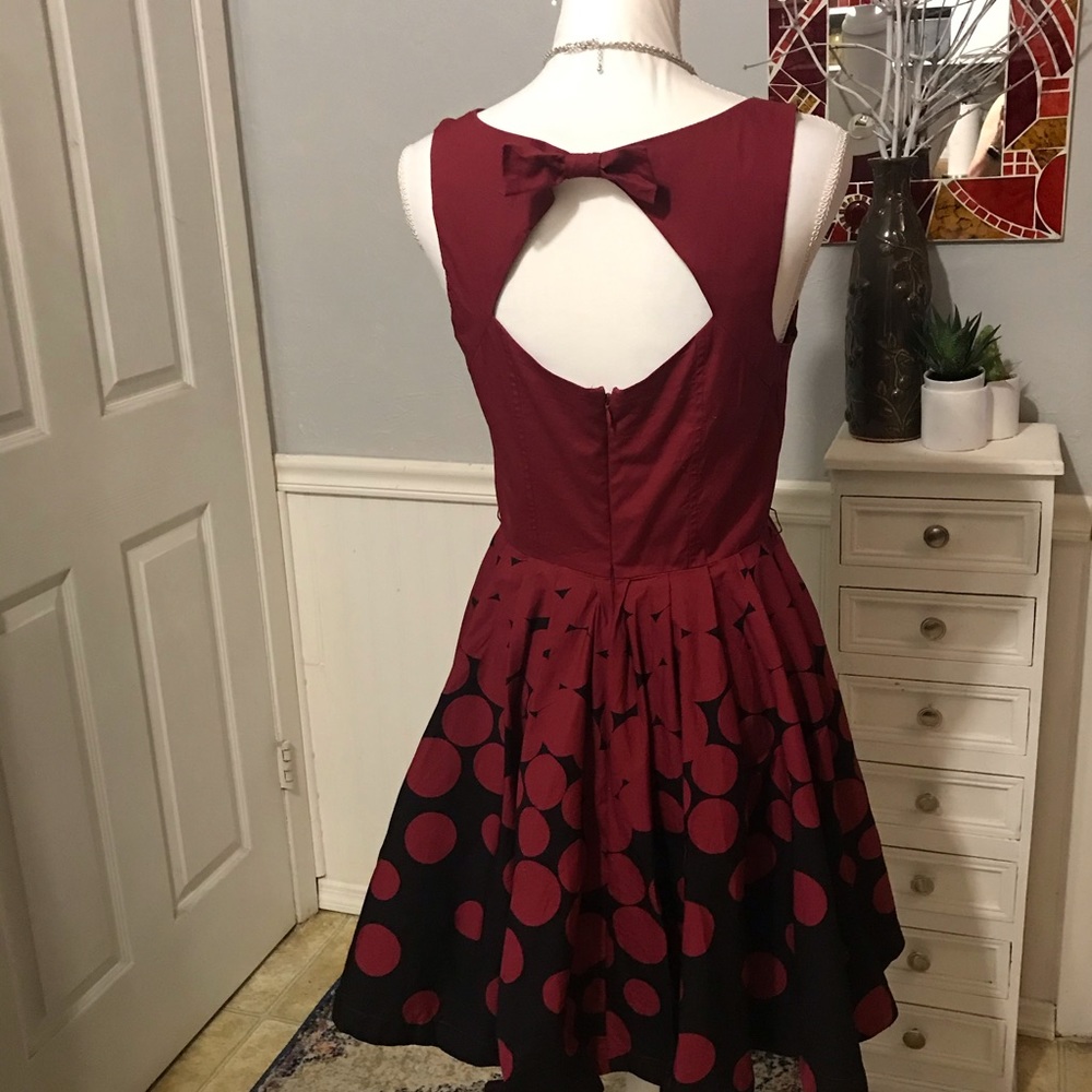 Dress - Picture 3 of 5